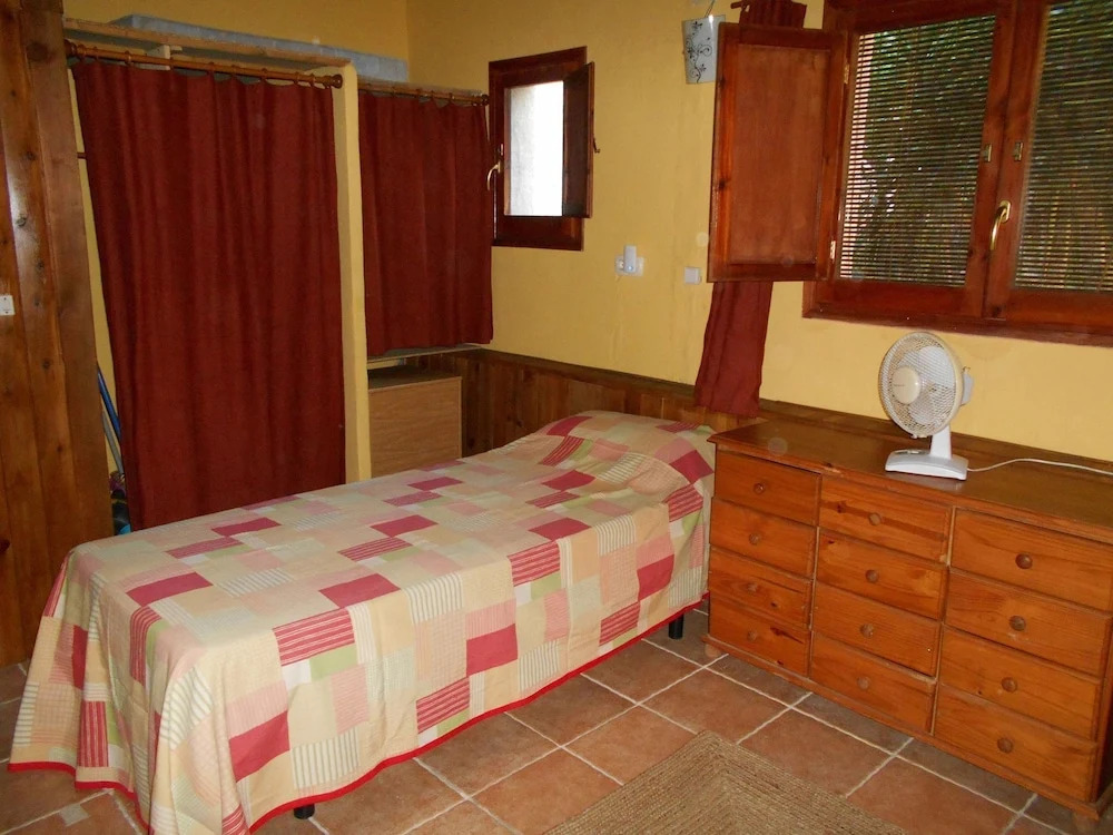 Beautiful Cottage in Renau Costa Dorada with Swimming Pool