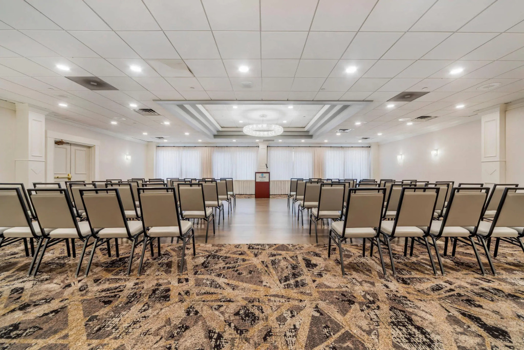 Clarion Hotel & Conference Center Toms River