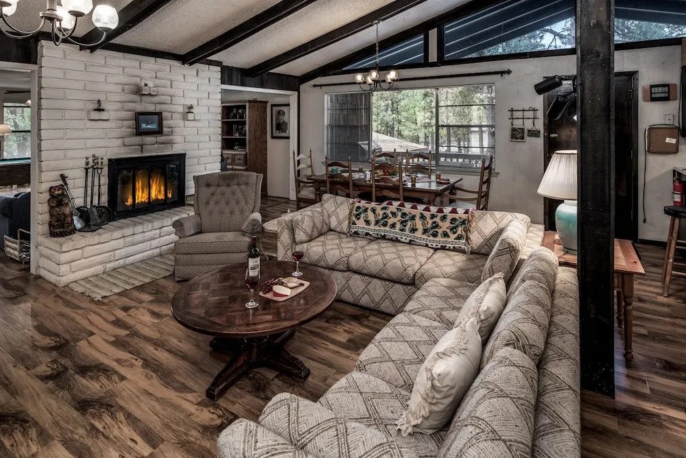 Aztex Retreat - Three Bedroom Cabin
