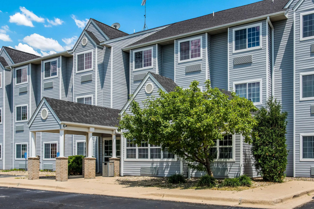 Quality Inn Owatonna near Medical Center