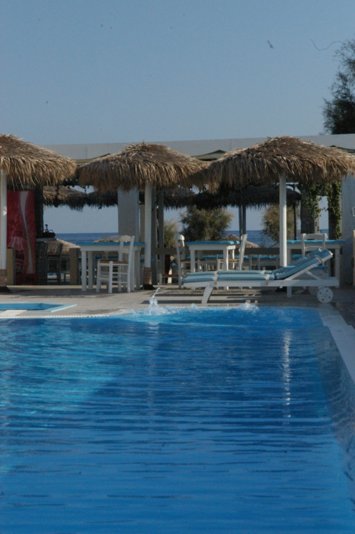 Sea La Vie Beachfront Suites