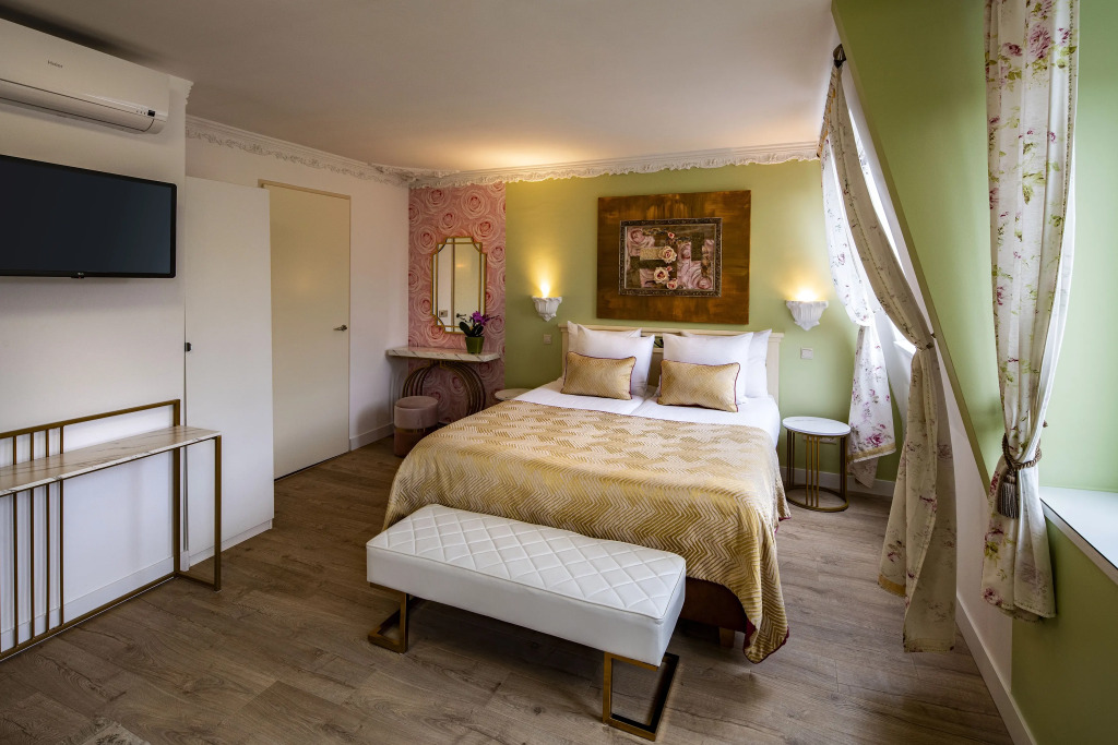 Jupiter Hotel