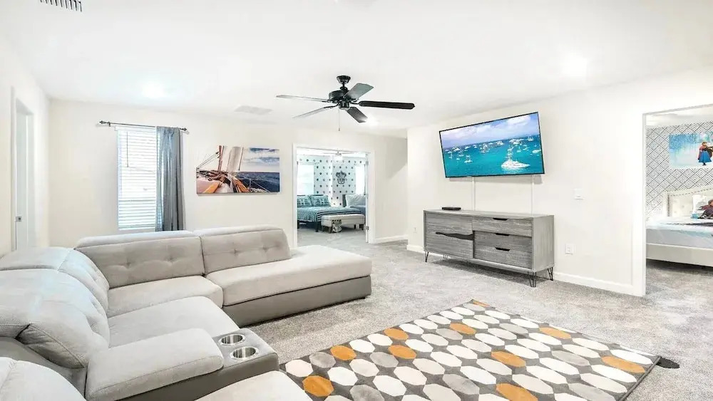 Family Oasis: Pool, Themed Rooms & Resort Access