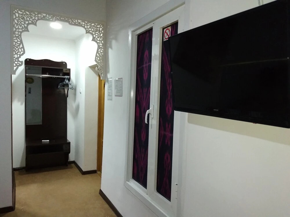 AL-BUKHARI Boutique Hostel