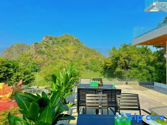 Lianhu Xingyuewan Guesthouse (Zhaoqing Qixingyan Scenic Area Branch)