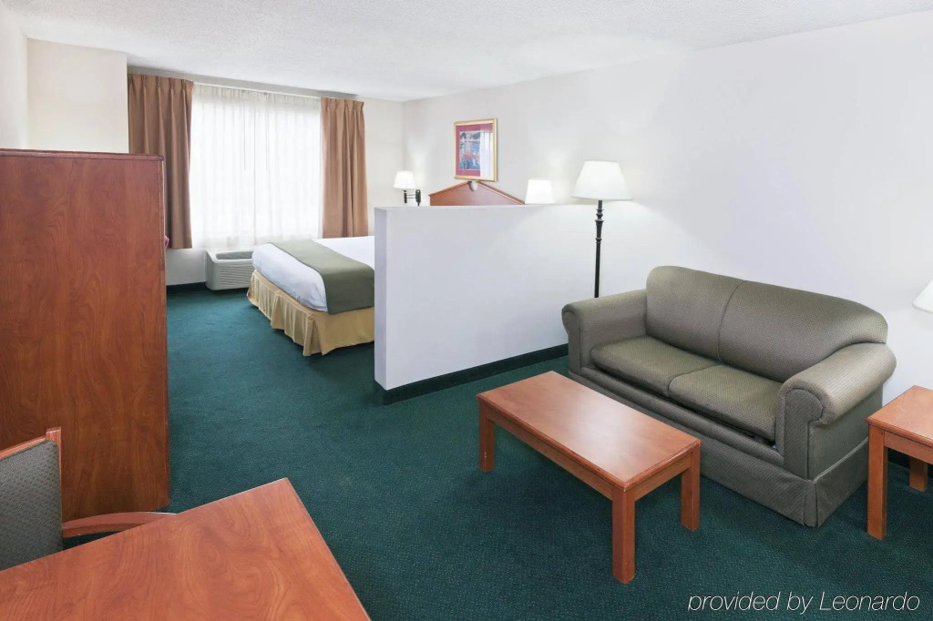 Holiday Inn Express Hotel & Suites Vinita by IHG