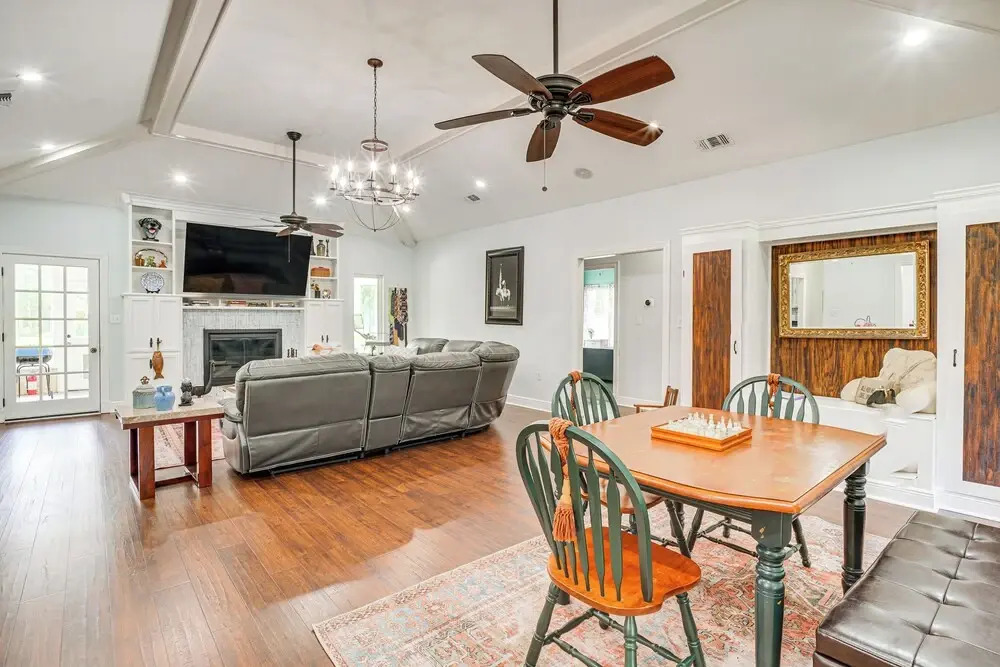 Spacious Long Beach Vacation Home w/ Patio & Grill