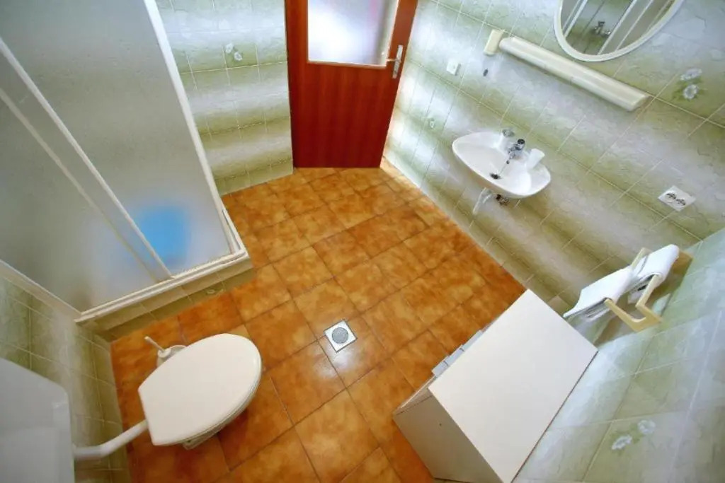 Apartments More - 300 m from beach
