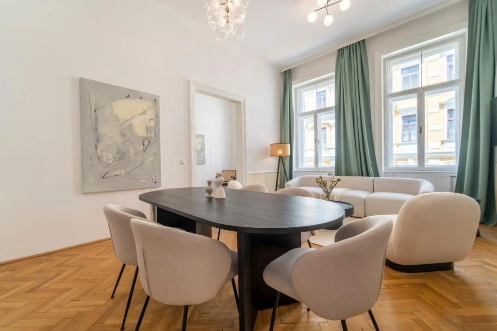 Luxury Apartment next to the City Center