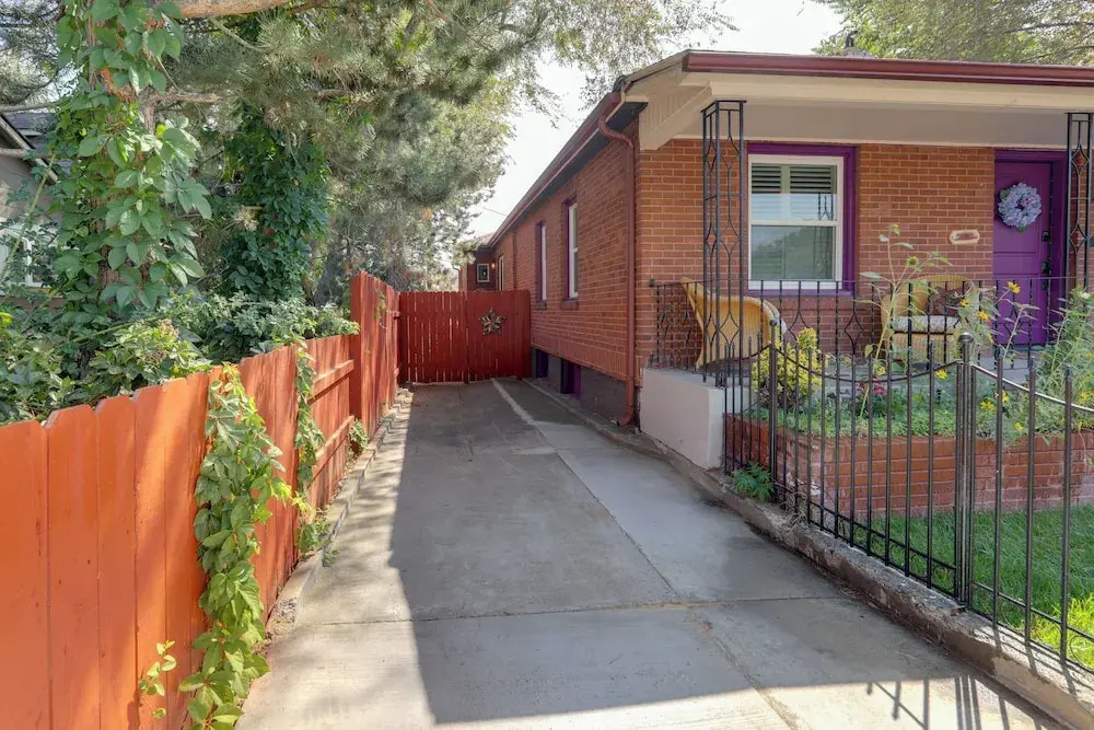 Hot Tub & Grill: Pet-friendly Apt, Walk to Midtown