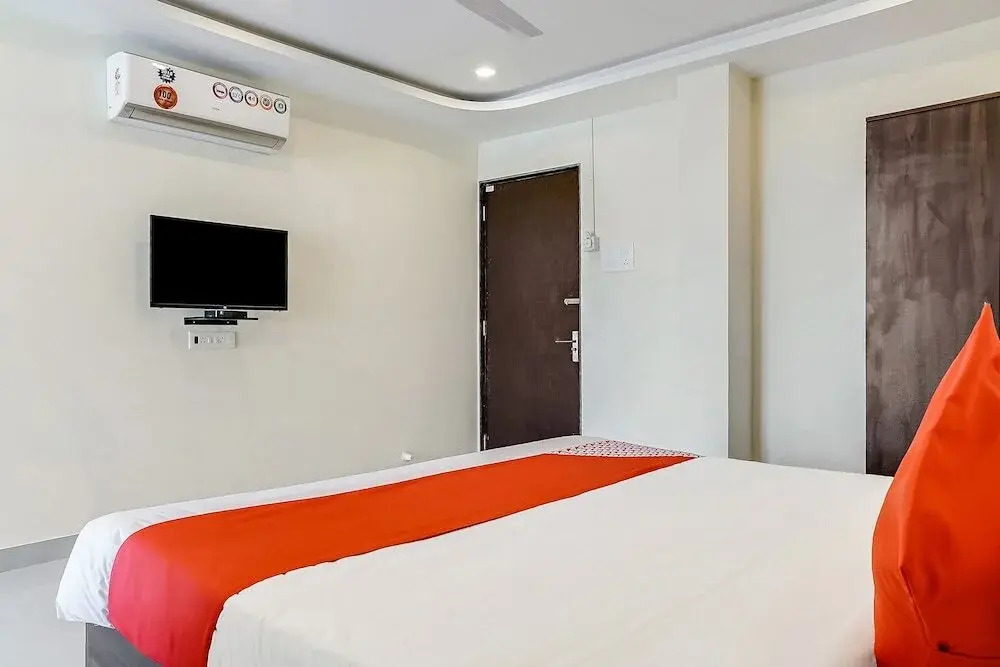 United Star Hotel By OYO Rooms