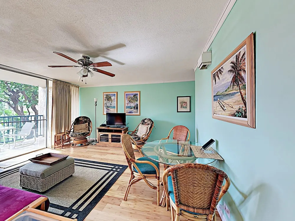 Sunny 1br W/ Pool & Balcony - Walk 5 Minutes To Beach 1 Bedroom Condo