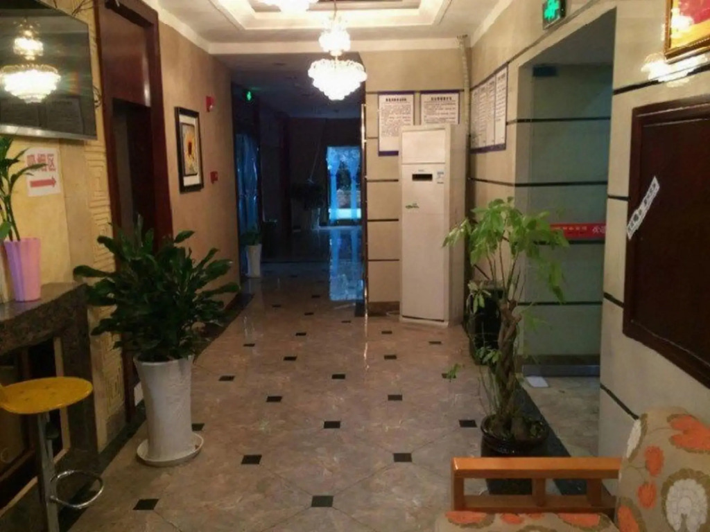 Zhongxian Qiaolin Hotel