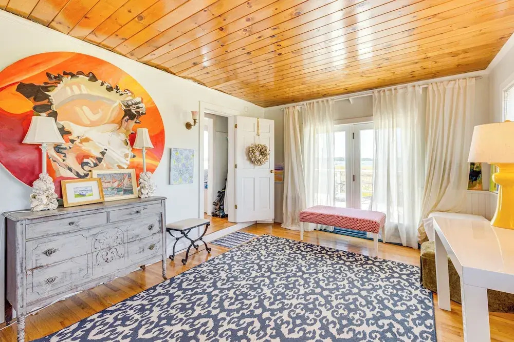Walk to the Beach: Pet-friendly Gem in Biddeford!