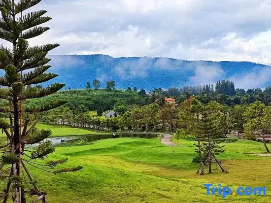 Villa Primo Eyrie Khaoyai near Toscana