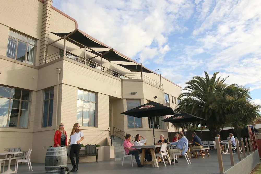 Riviera Hotel