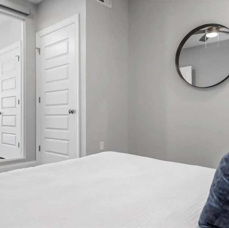 Cozysuites Modern 1BR PPG Paints Arena Pitts