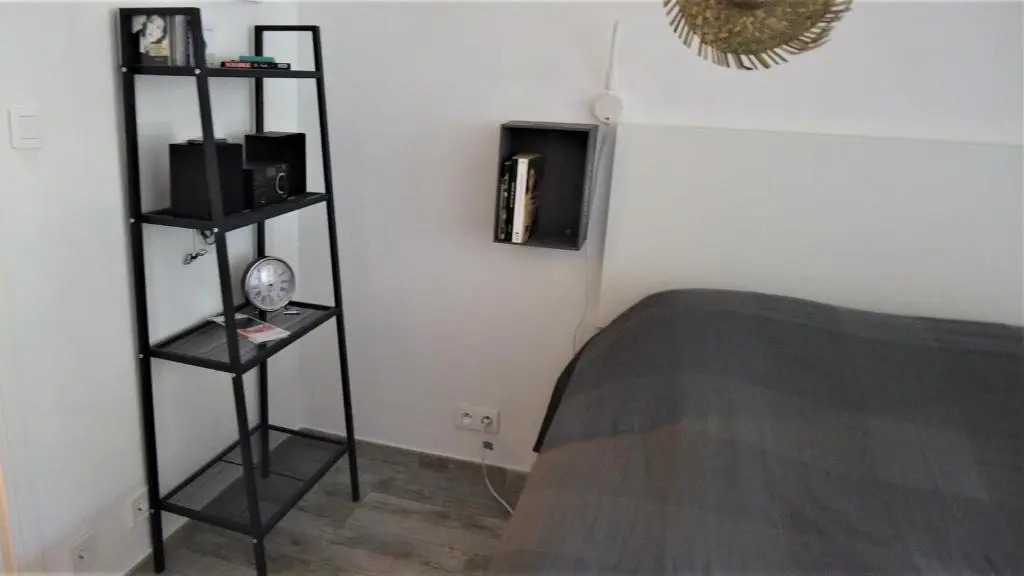 Studio calme et lumineux 10 mn plage et centre-ville Parking privé - Bat JUIN
