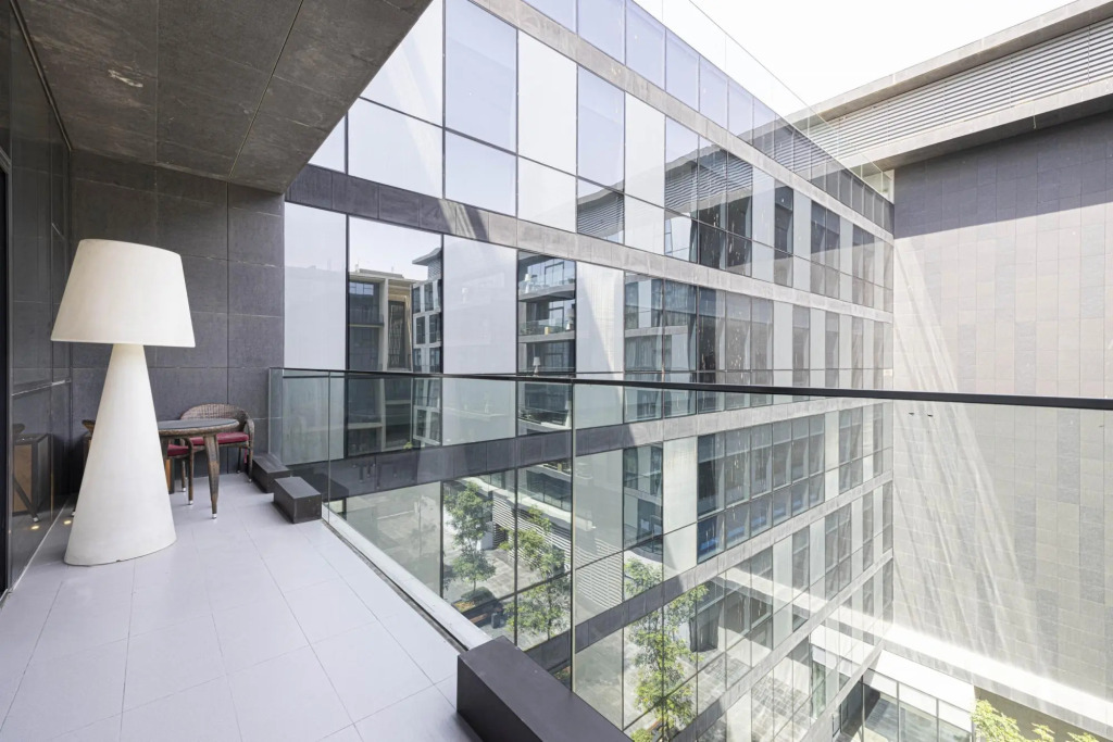 405, Building 1, City Walk