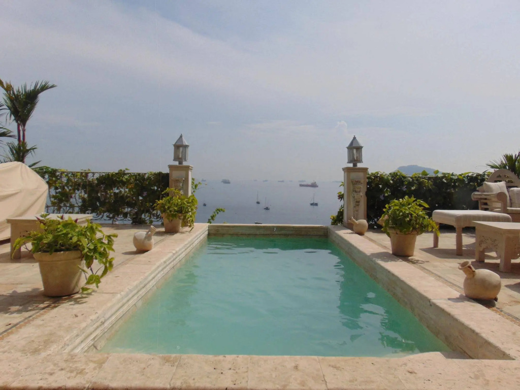 Villa Caprichosa