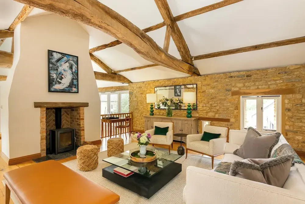 Stunning 4BD Family Home Near Banbury