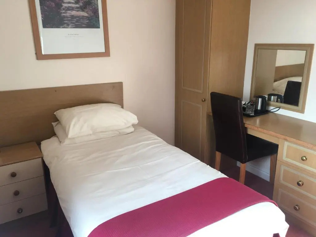 Holly Trees Hotel