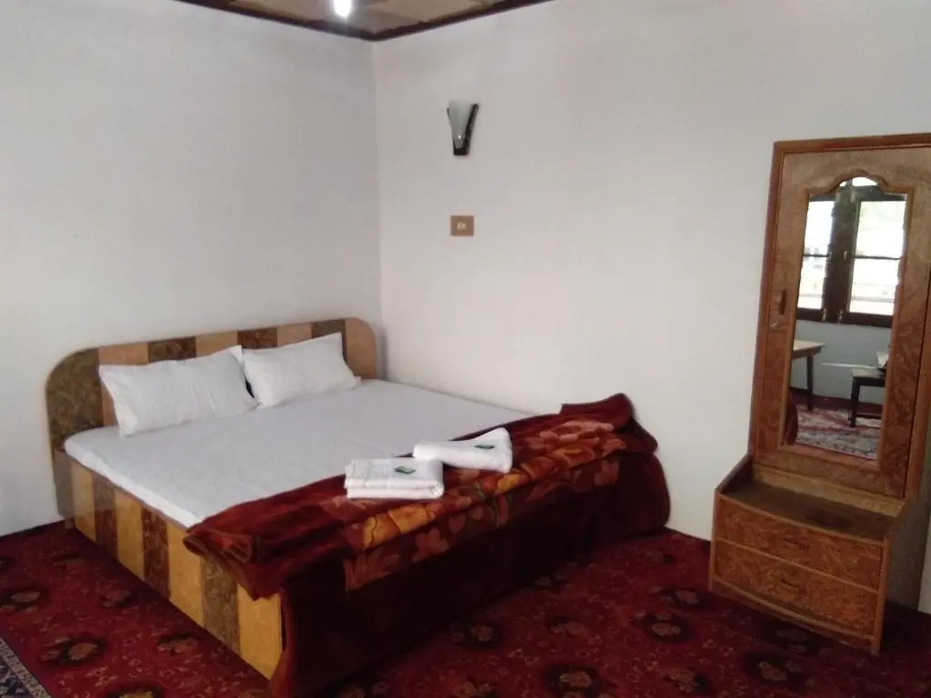 Howrah Guest House