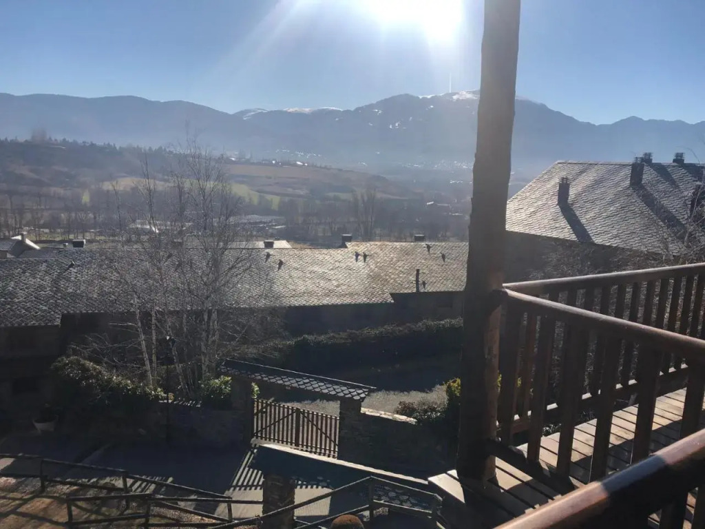 Duplex Bolvir con piscina y excelentes vistas