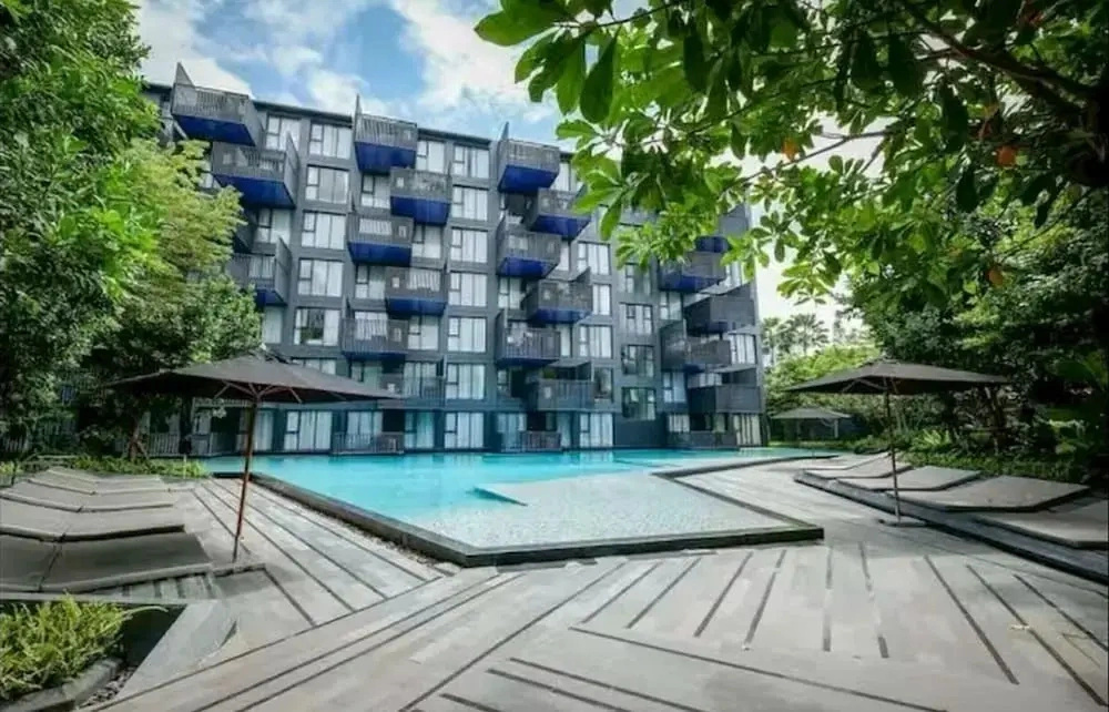 The Deck Patong Phuket by Mickey