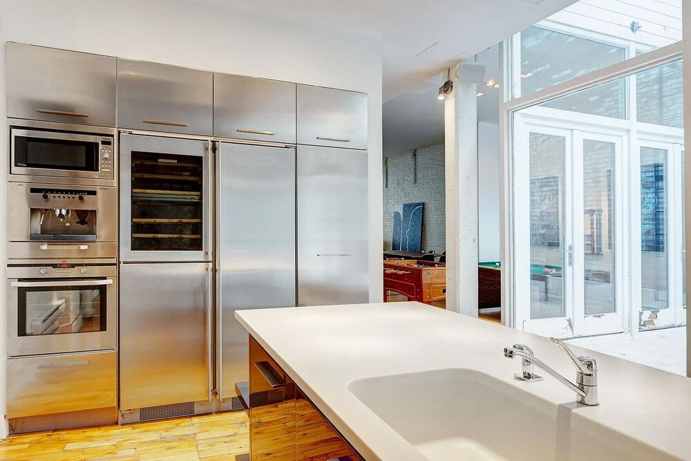 Bachelor Pad by Hometrotting