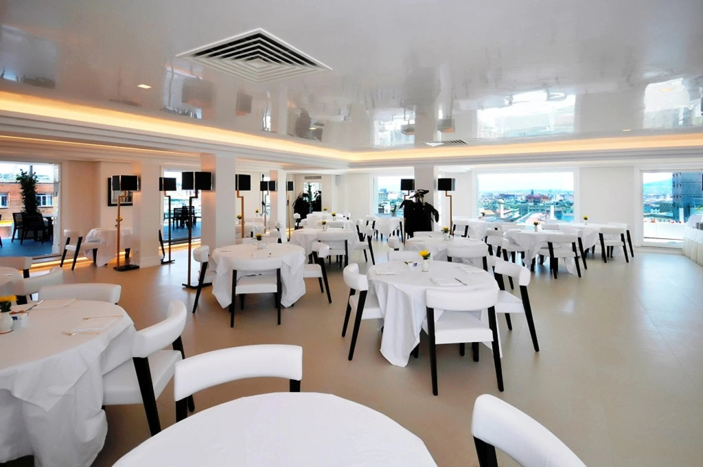 Doubletree by Hilton Naples Oriente