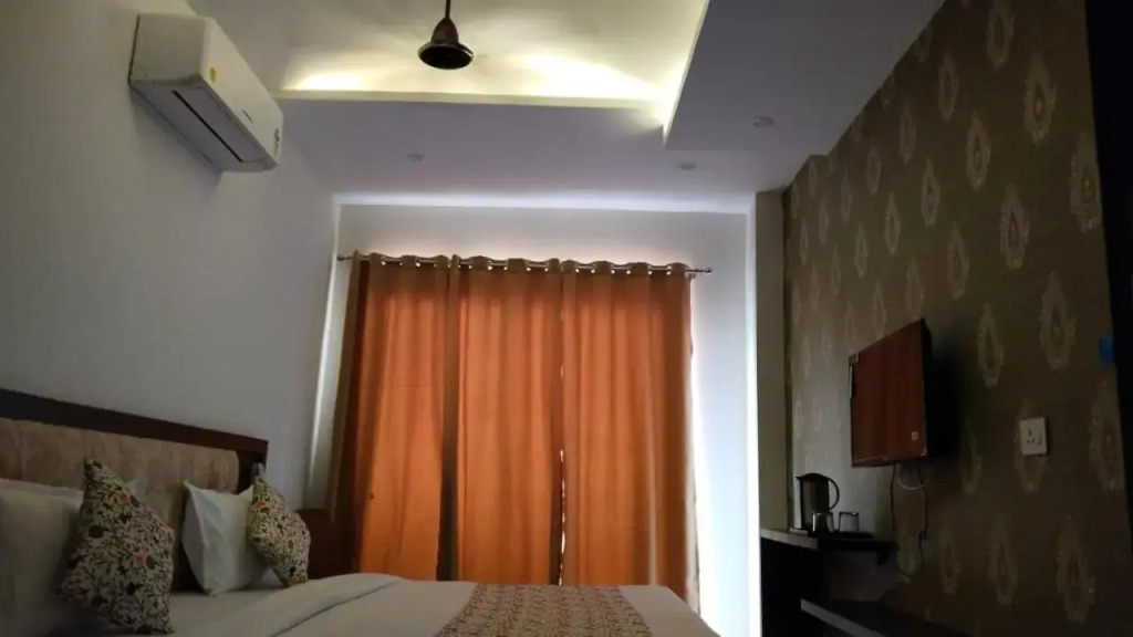 Hotel Bagga Kuteer