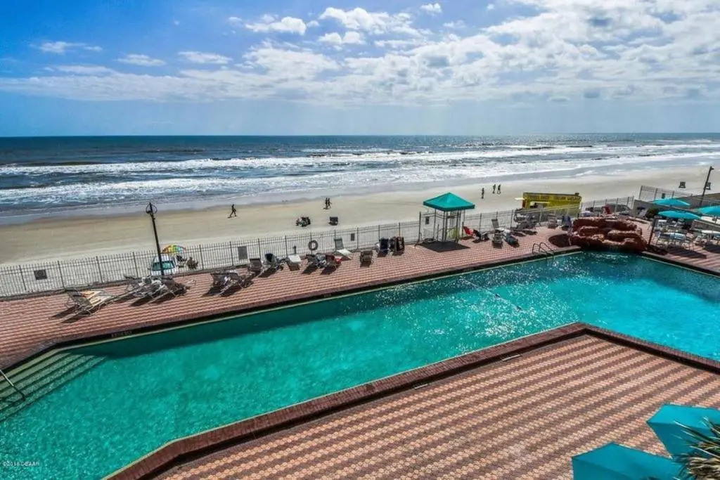 Harbour Beach Oceanfront Resort