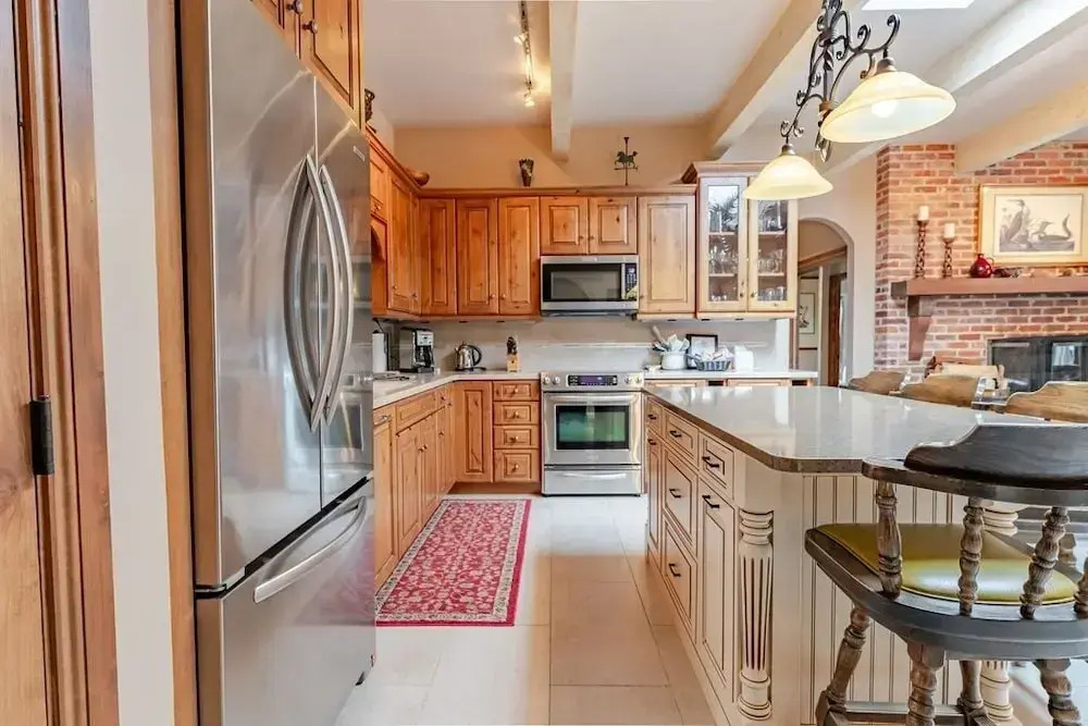Aspen Downtown 2BR Ski Condo w/ Fireplace - CD 17
