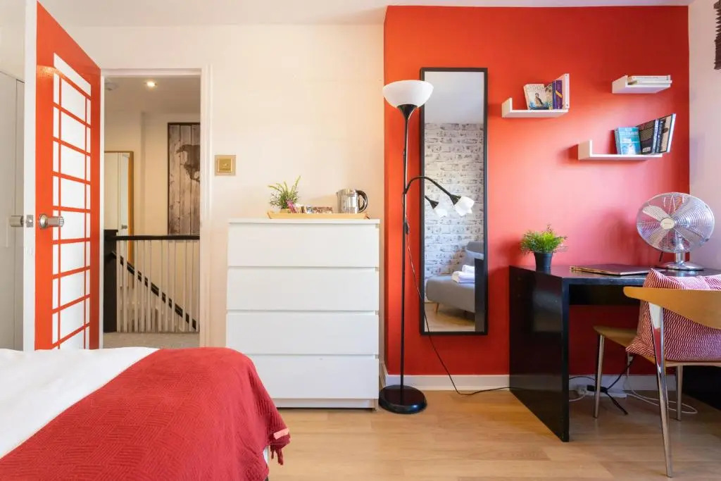 Tower Bridge Rainbow Suites