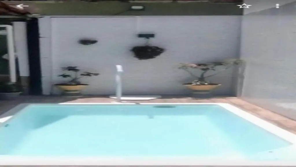 Linda casa com piscina na praia de Jauá