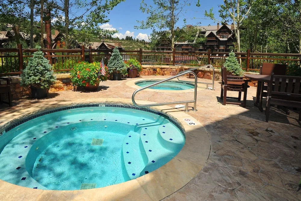 Lavish 3br 3.5ba Bachelor Gulch  Steps To Lifts 3 Bedroom Condo by RedAwning