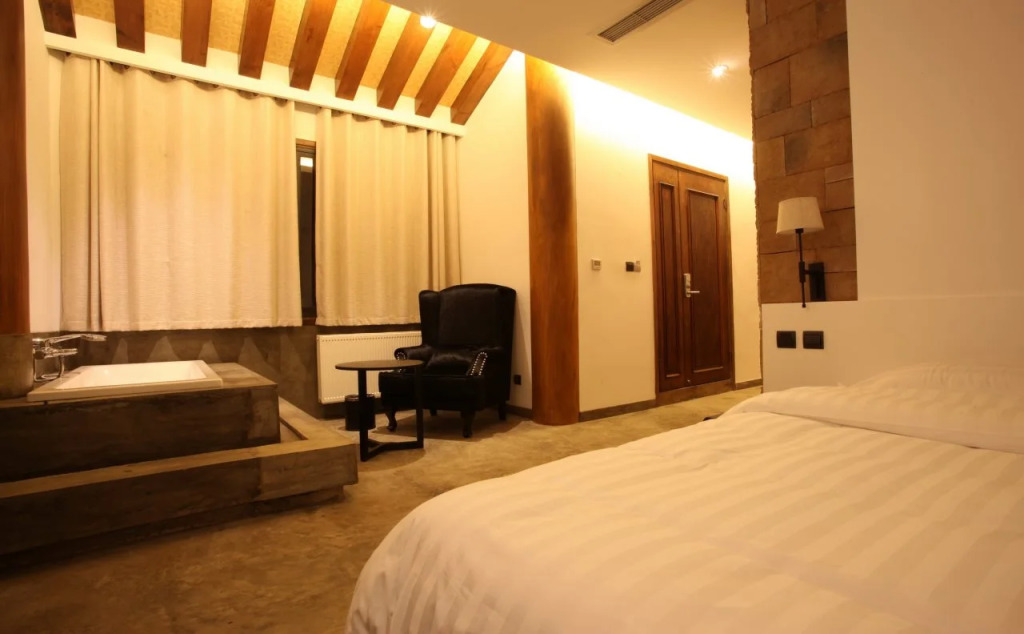 Collection - Home Resorts
