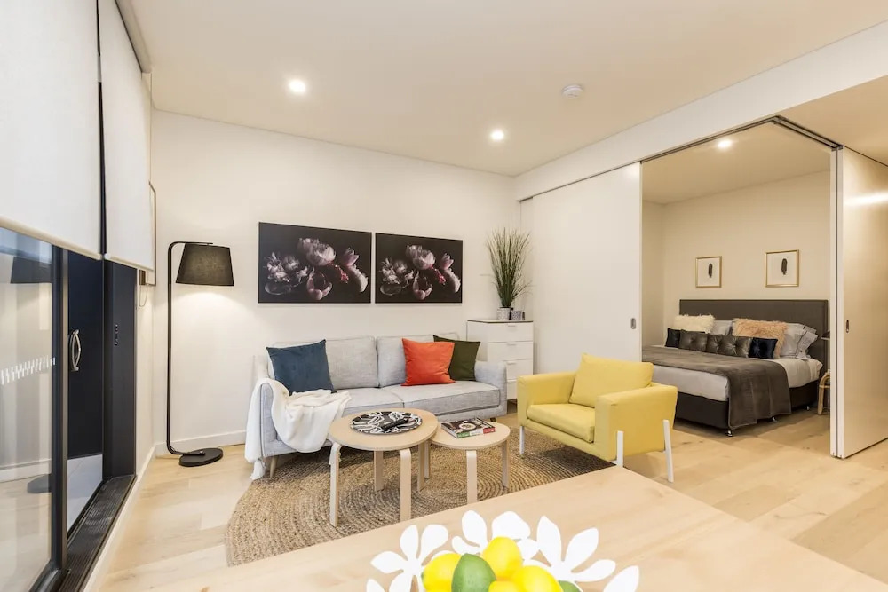One Bedder With Pool Very Close to City