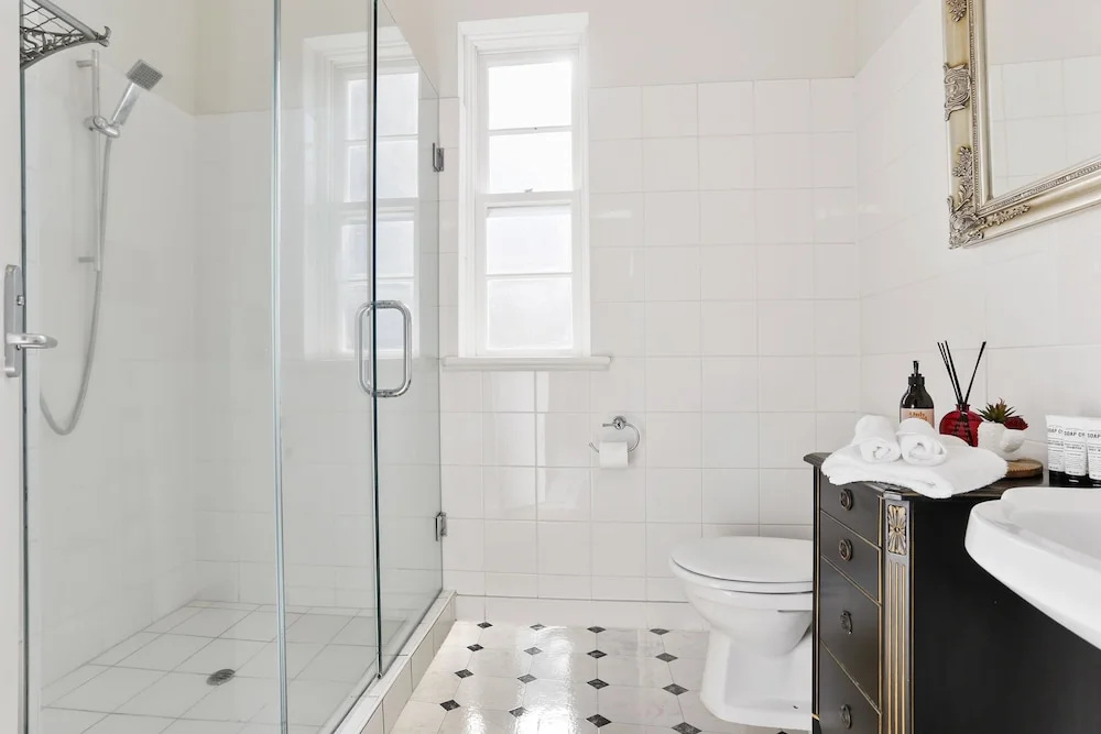 Villa In The Sky Dreamy 2 Bedrooms Penthouse In The Cbd By Urban Butler