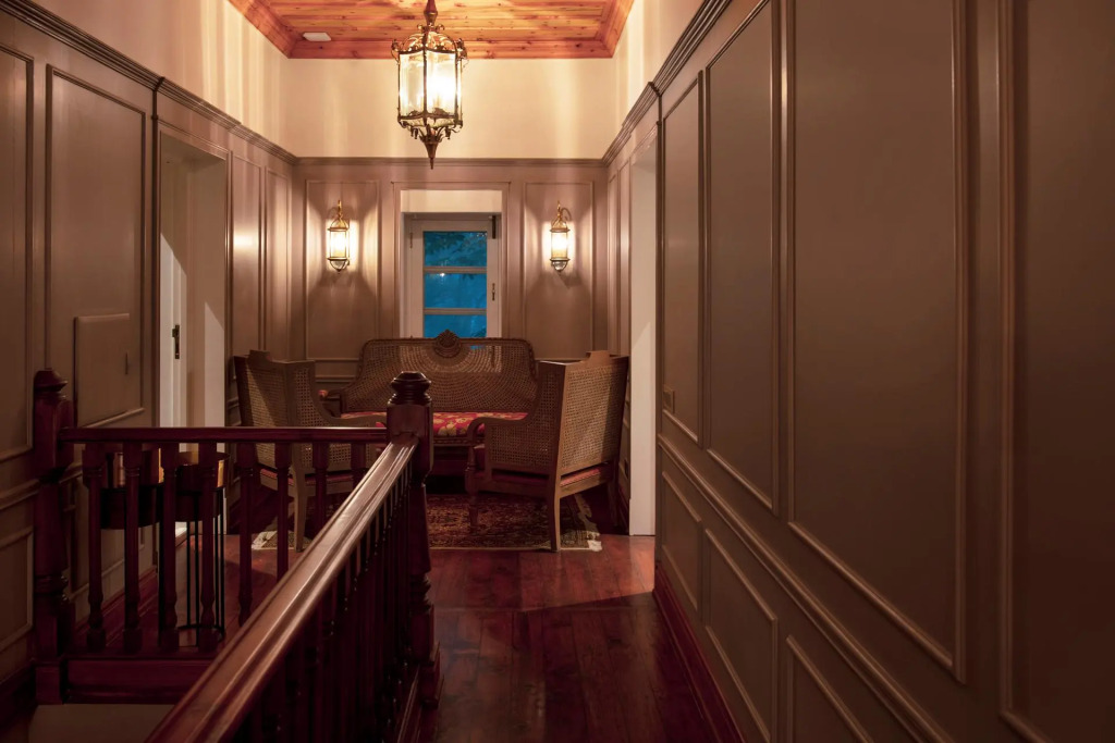 Elgin Hall