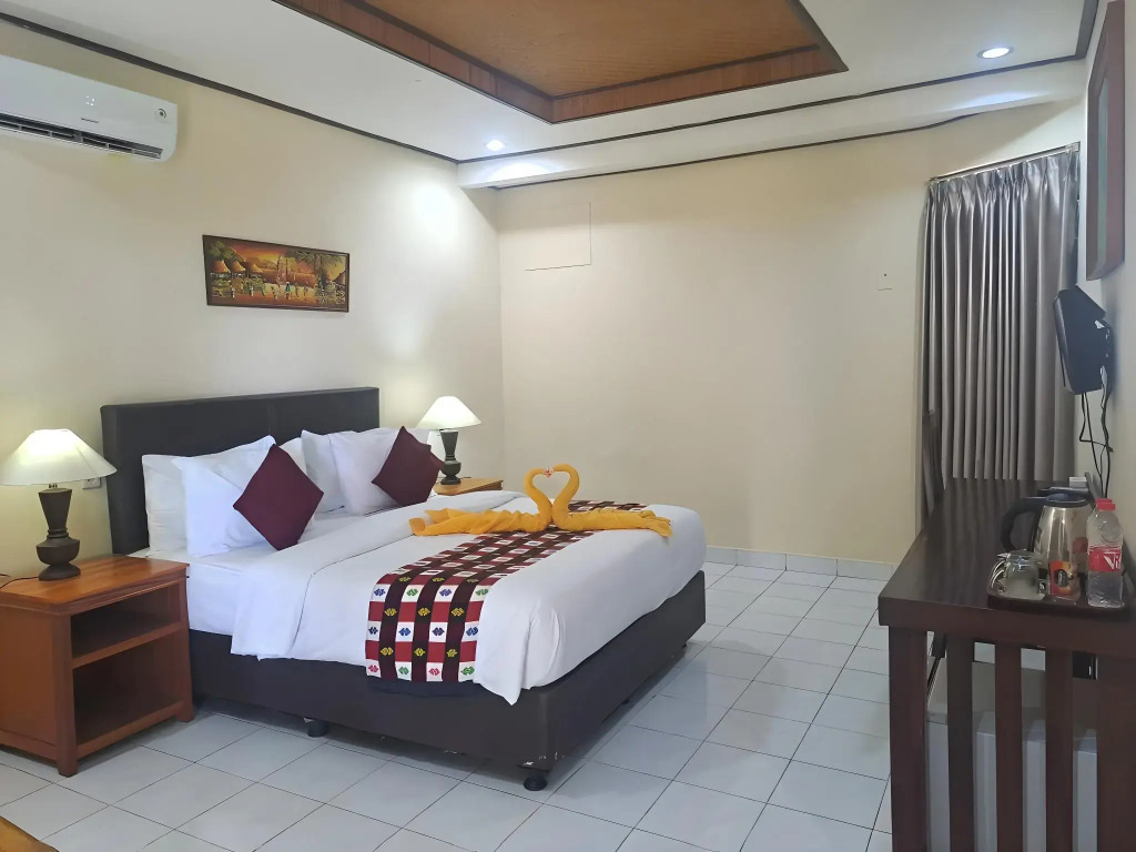 Lovina Beach Hotel