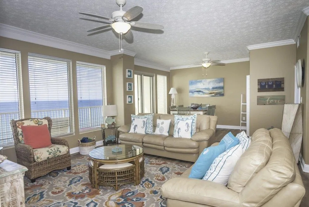 Beautiful Condo with Spacious Balcony to Enjoy Fascinating Ocean View - Unit 1002 by RedAwning