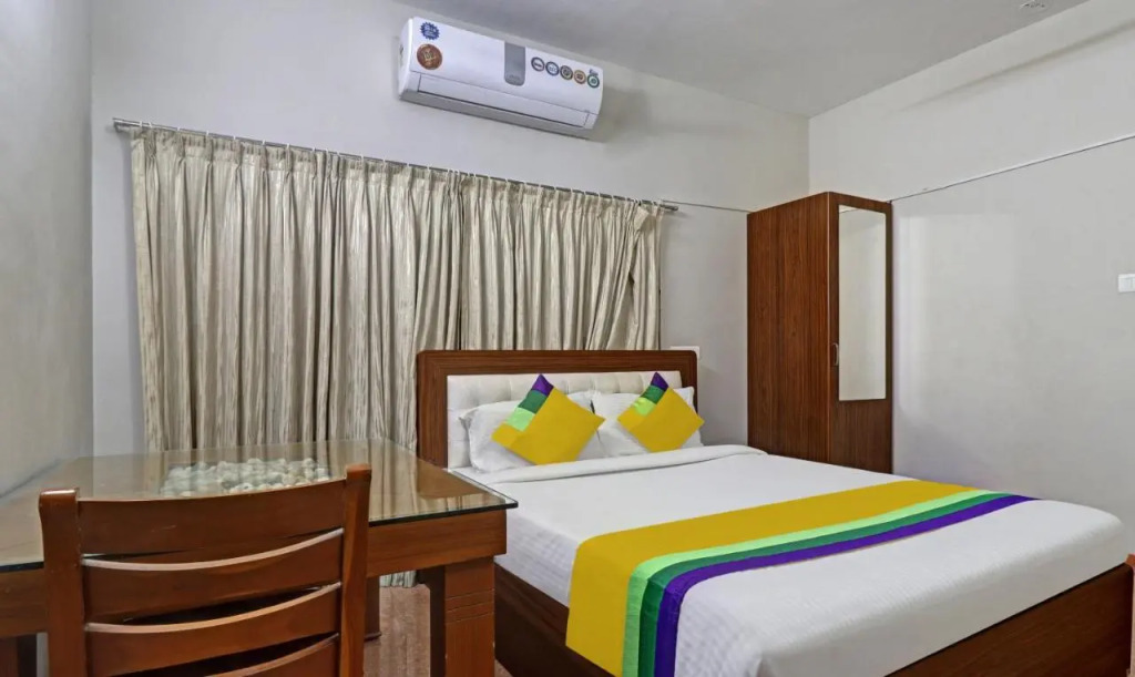 Itsy Hotels Rithika Inn Blossoms