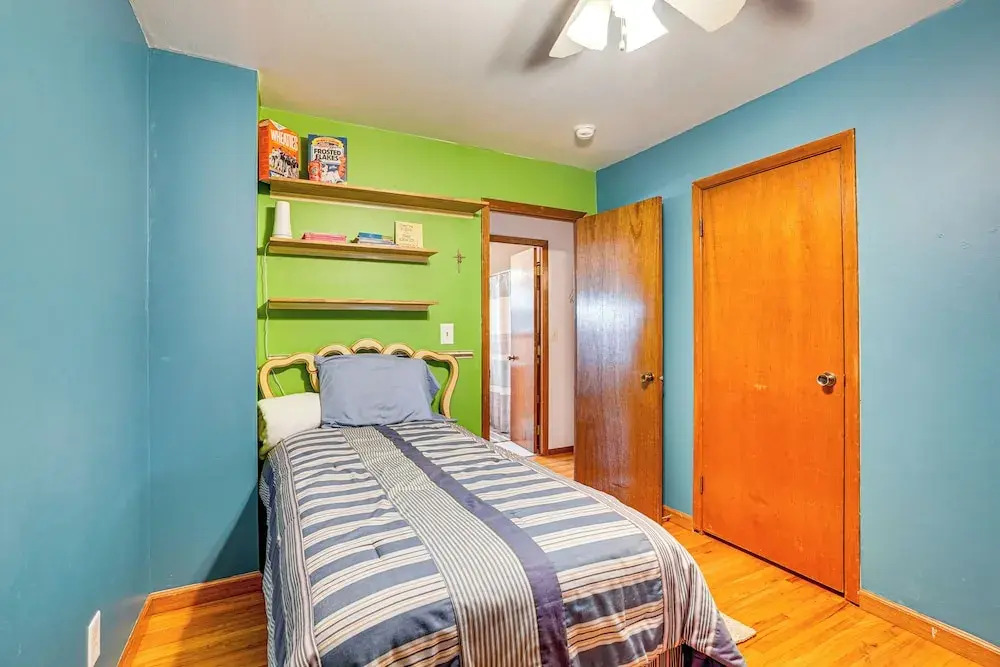 Walk to Parks & Greenway: Sioux Falls Getaway!