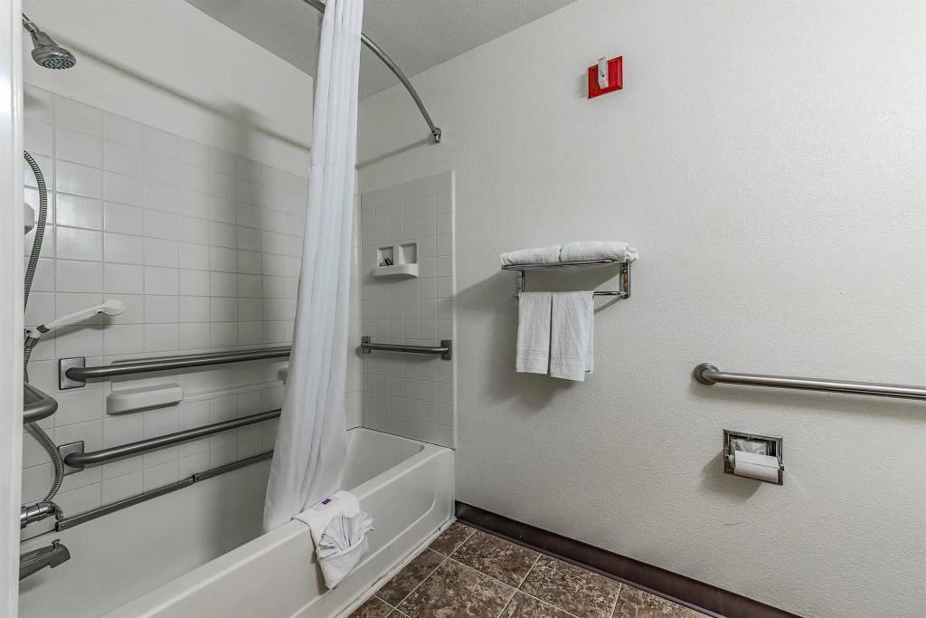 Motel 6-Charlotte, NC - University