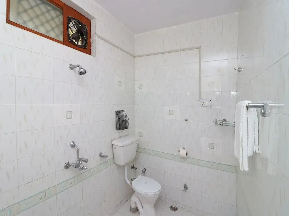 OYO Home 13666 Modern 3BHK