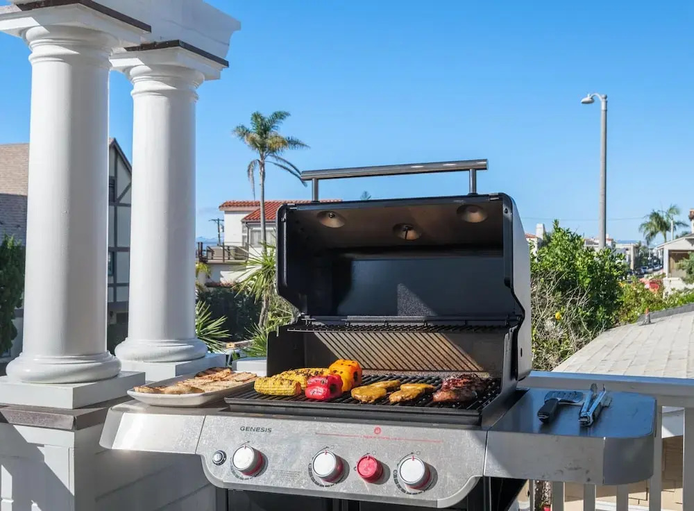 4br Beach House Steps From Sand - AC Parking BBQ