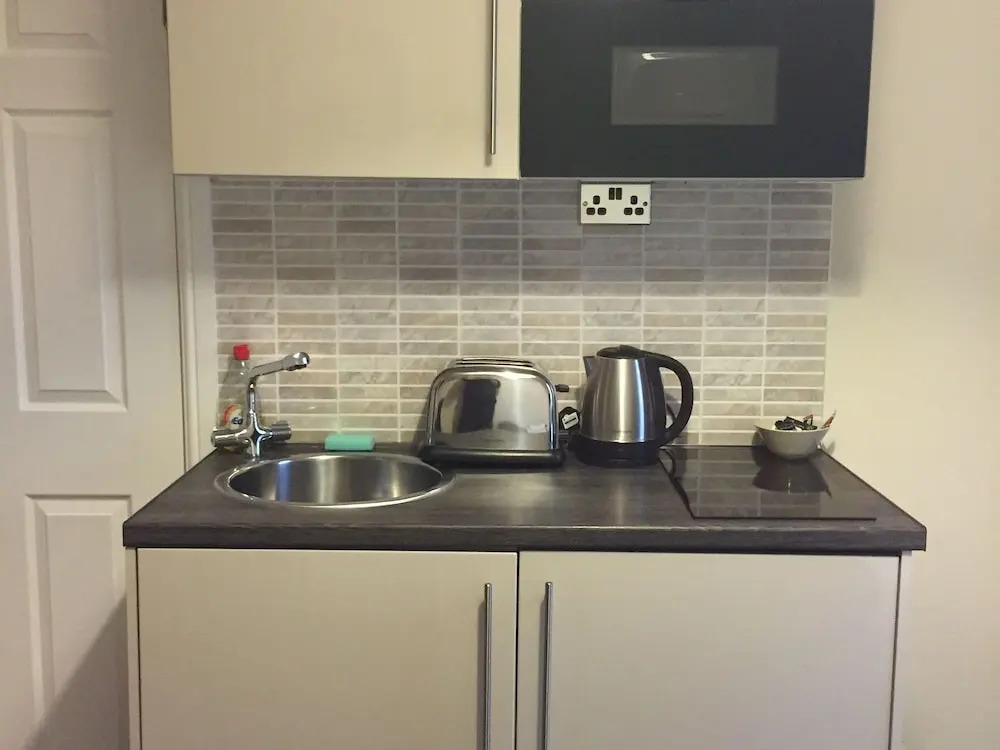 Aviva Guest House