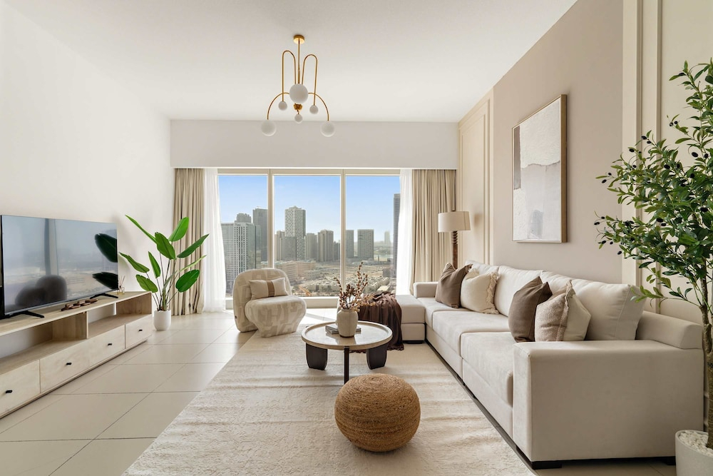 Silkhaus Premier 2BR Apartment Nearby Reem Park
